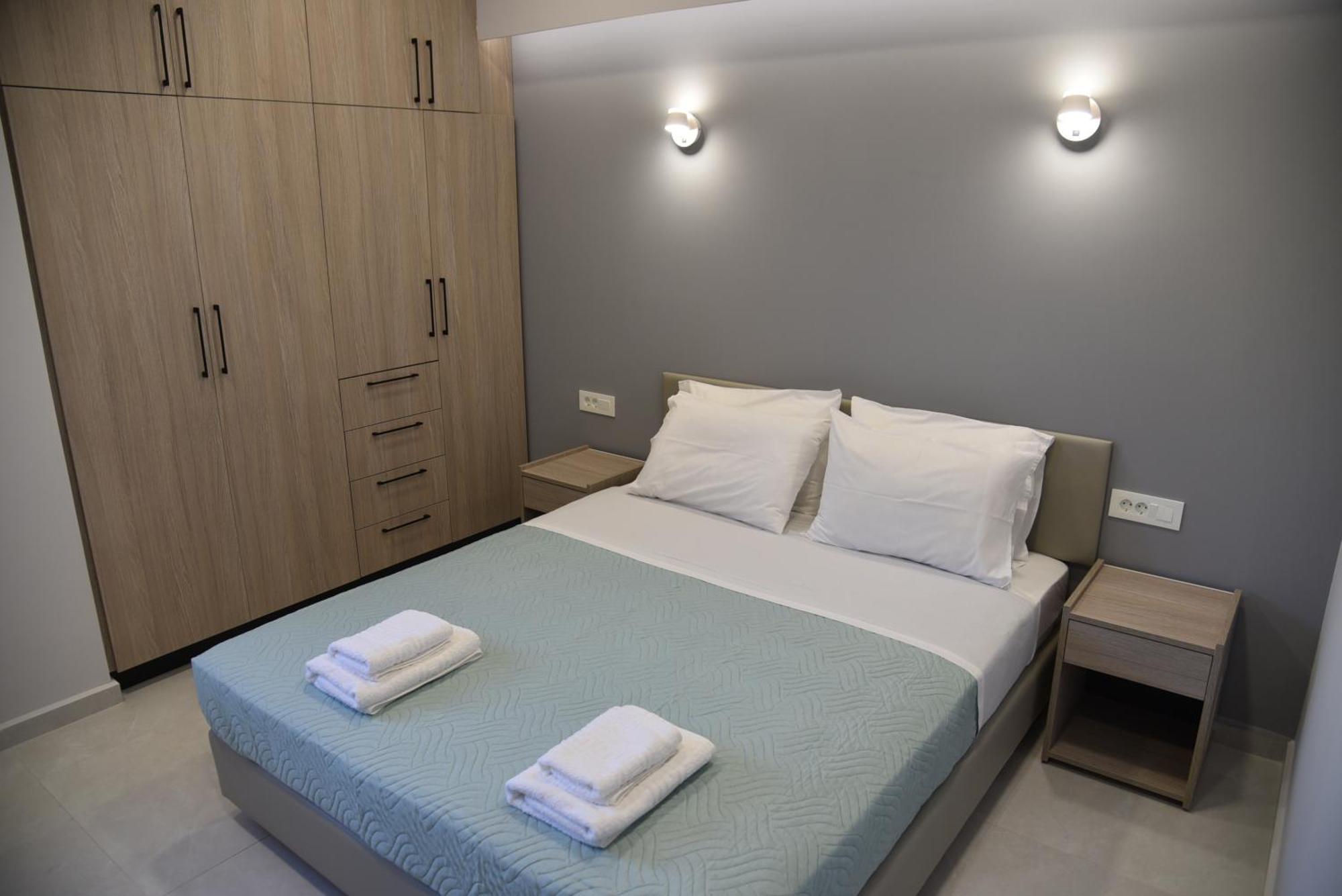 Pirgos Deluxe Apartment - Private Parking 基萨莫斯 外观 照片